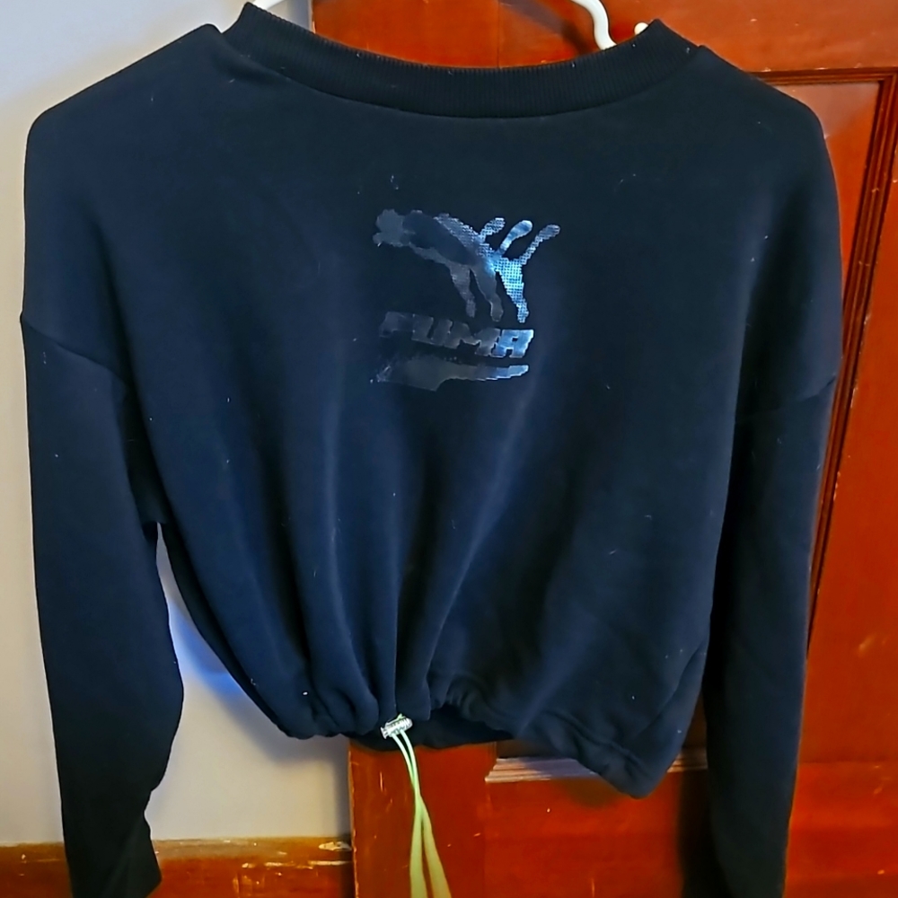Small puma crop top